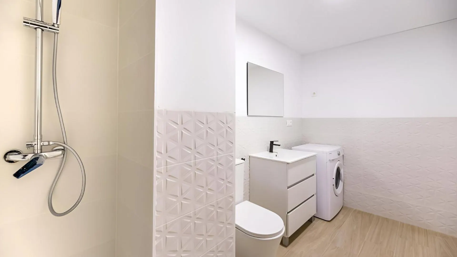 Apartamentos San Isidro פואנגירולה